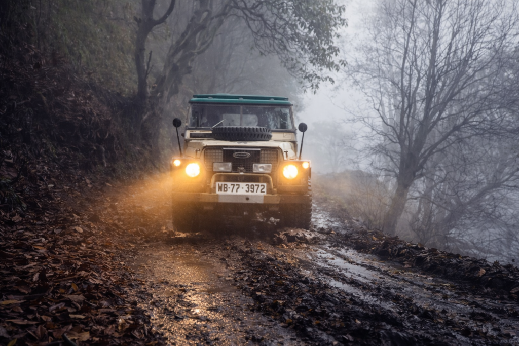 landrover-sandakphu-bengal-adventure-experiences-in-west-bengal